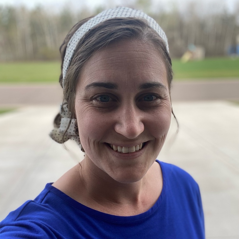 Meet your Posher, Elizabeth